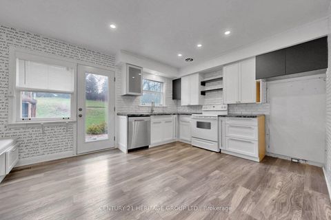 Photo 15 at 19 Oakbank Road, Uplands, Vaughan