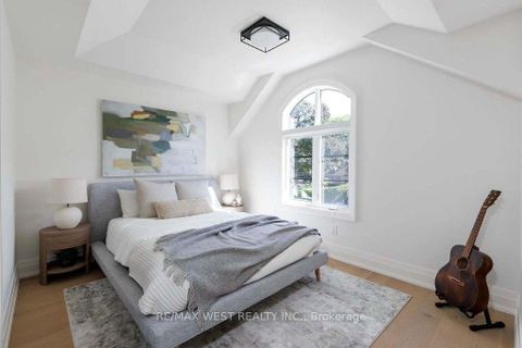 Photo 31 at 64 Thompson Avenue, Queensway, Toronto
