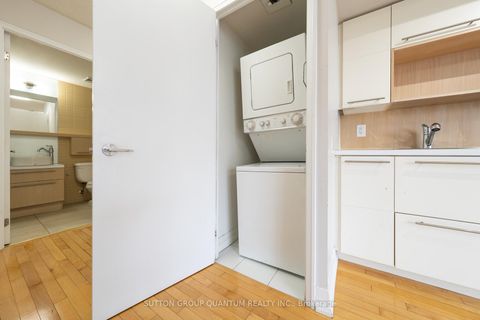 Photo 12 at 1811 - 25 Carlton Street, Yonge Corridor, Toronto