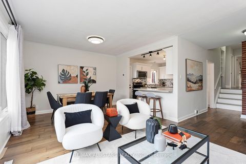 Photo 6 at 11 Penzance Drive, Bendale, Toronto