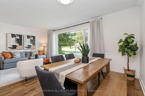 Photo 10 at 11 Penzance Drive, Bendale, Toronto