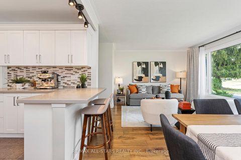 Photo 11 at 11 Penzance Drive, Bendale, Toronto
