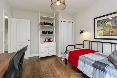 Photo 25 at 11 Penzance Drive, Bendale, Toronto
