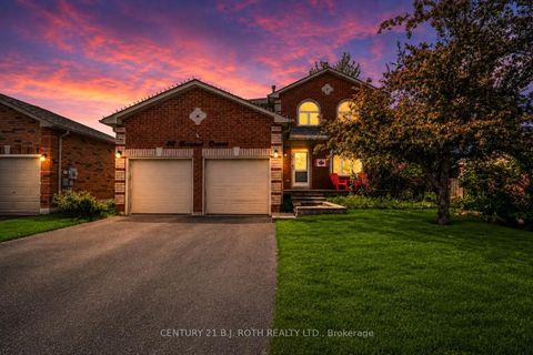 Photo 0 at 42 Farmstead Crescent, Holly, Barrie