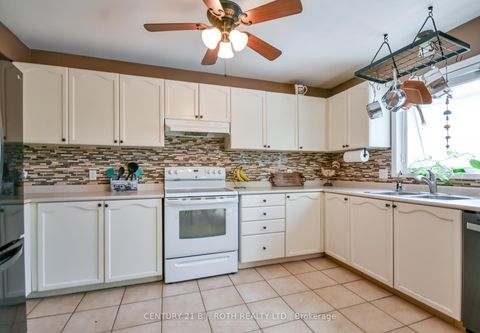 Photo 4 at 42 Farmstead Crescent, Holly, Barrie