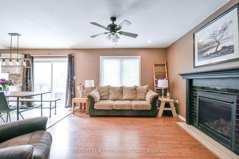 Photo 10 at 42 Farmstead Crescent, Holly, Barrie