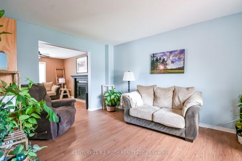 Photo 11 at 42 Farmstead Crescent, Holly, Barrie