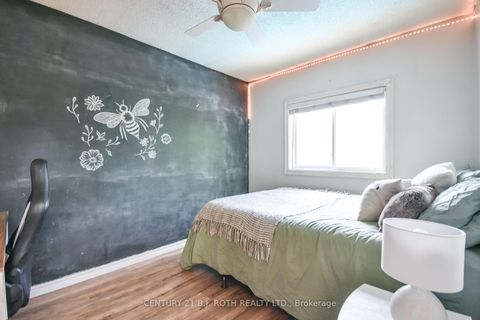 Photo 23 at 42 Farmstead Crescent, Holly, Barrie
