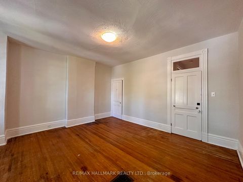 Photo 12 at 128 Brunswick Avenue, University, Toronto