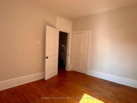 Photo 14 at 128 Brunswick Avenue, University, Toronto