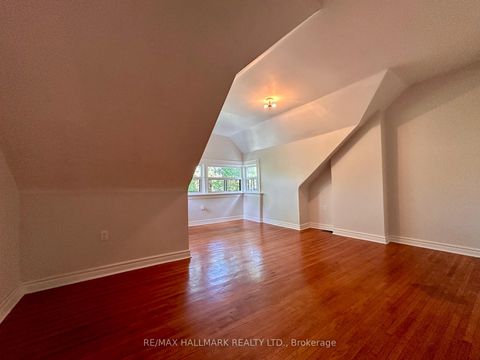 Photo 17 at 128 Brunswick Avenue, University, Toronto