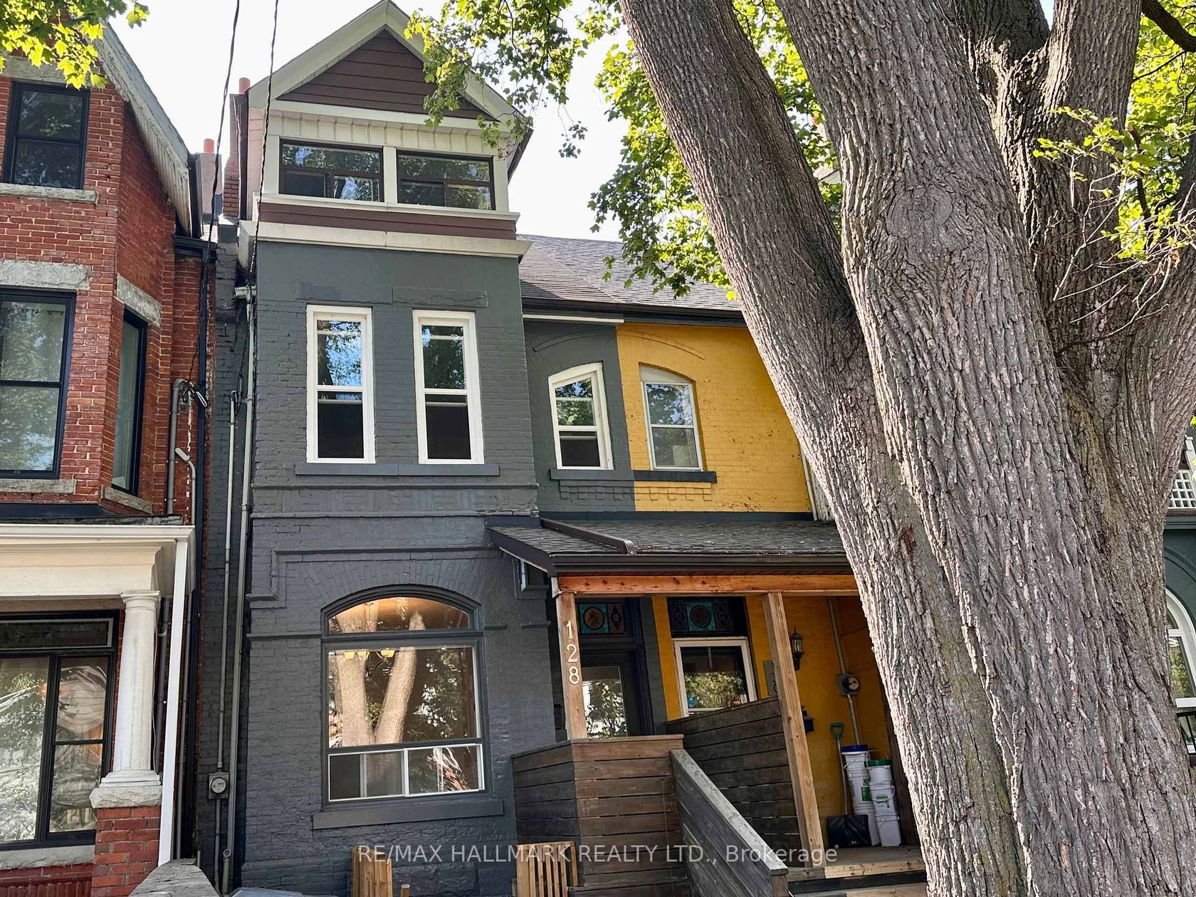 128 Brunswick Avenue, University, Toronto 