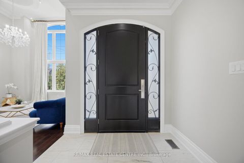 Photo 7 at 60 Jopling Avenue N, City Centre West, Toronto
