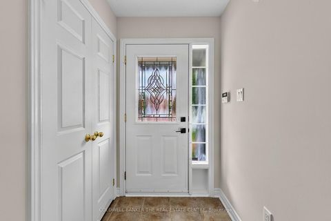 Photo 3 at 37 Rainbow Court, Keswick South, Georgina