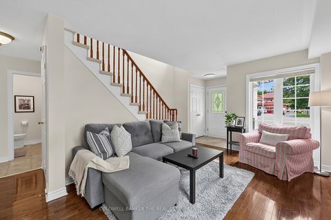 Photo 8 at 37 Rainbow Court, Keswick South, Georgina