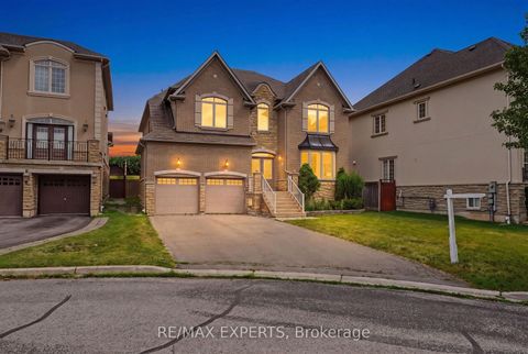 Photo 0 at 12 Sweet Valerie Court, Patterson, Vaughan
