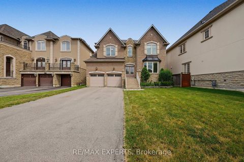 Photo 1 at 12 Sweet Valerie Court, Patterson, Vaughan