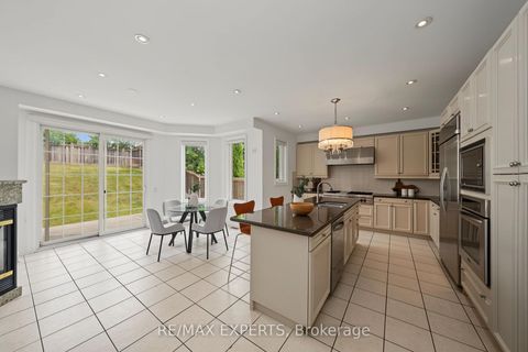 Photo 11 at 12 Sweet Valerie Court, Patterson, Vaughan