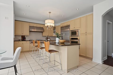 Photo 13 at 12 Sweet Valerie Court, Patterson, Vaughan