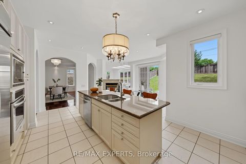 Photo 15 at 12 Sweet Valerie Court, Patterson, Vaughan