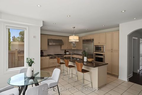 Photo 19 at 12 Sweet Valerie Court, Patterson, Vaughan