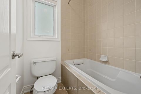 Photo 31 at 12 Sweet Valerie Court, Patterson, Vaughan