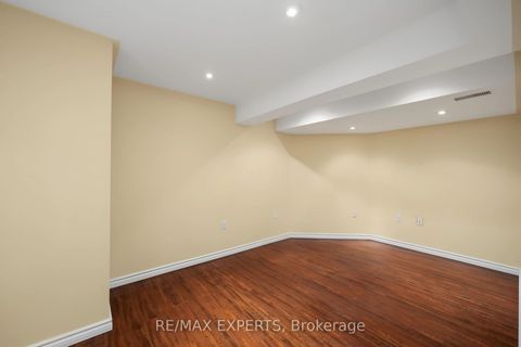 Photo 38 at 12 Sweet Valerie Court, Patterson, Vaughan
