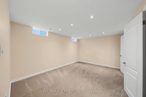 Photo 39 at 12 Sweet Valerie Court, Patterson, Vaughan