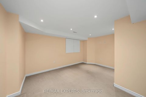 Photo 41 at 12 Sweet Valerie Court, Patterson, Vaughan