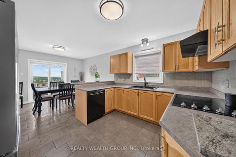 Photo 11 at 83 Logan Court, Holly, Barrie