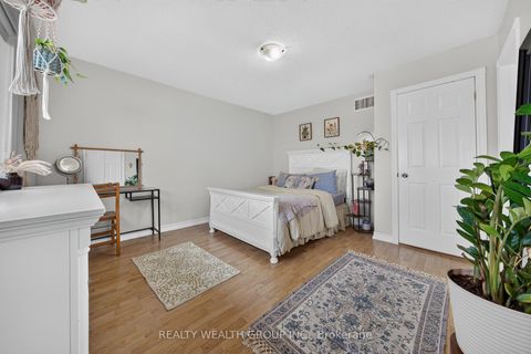 Photo 18 at 83 Logan Court, Holly, Barrie