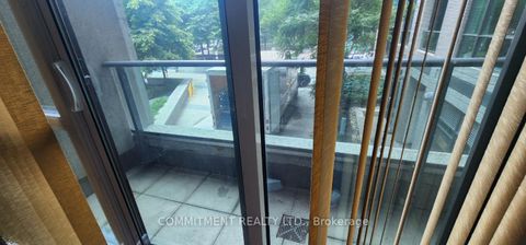 Photo 4 at #215 - 215 Fort York Boulevard, Niagara, Toronto