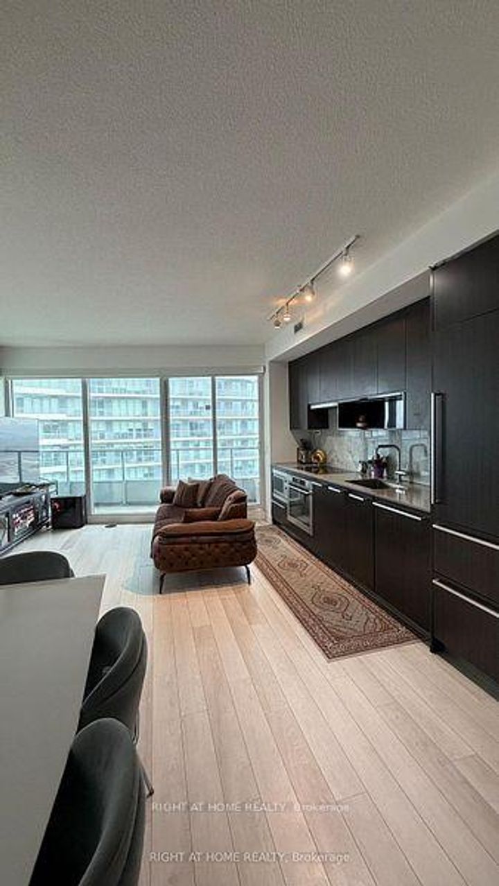 Photo 5 at 1005 - 115 McMahon Drive, Bayview Village, Toronto