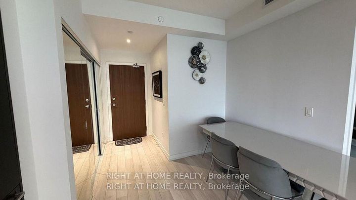 Photo 6 at 1005 - 115 McMahon Drive, Bayview Village, Toronto