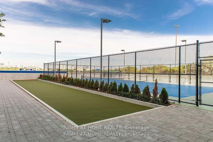 Photo 23 at 1005 - 115 McMahon Drive, Bayview Village, Toronto
