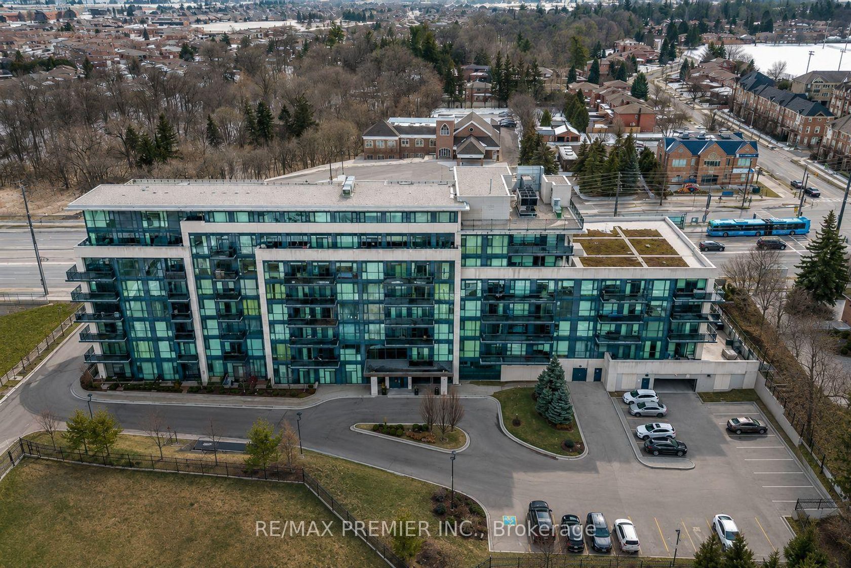 209 - 4700 Highway 7 Road, Vaughan Grove, Vaughan photo number 2