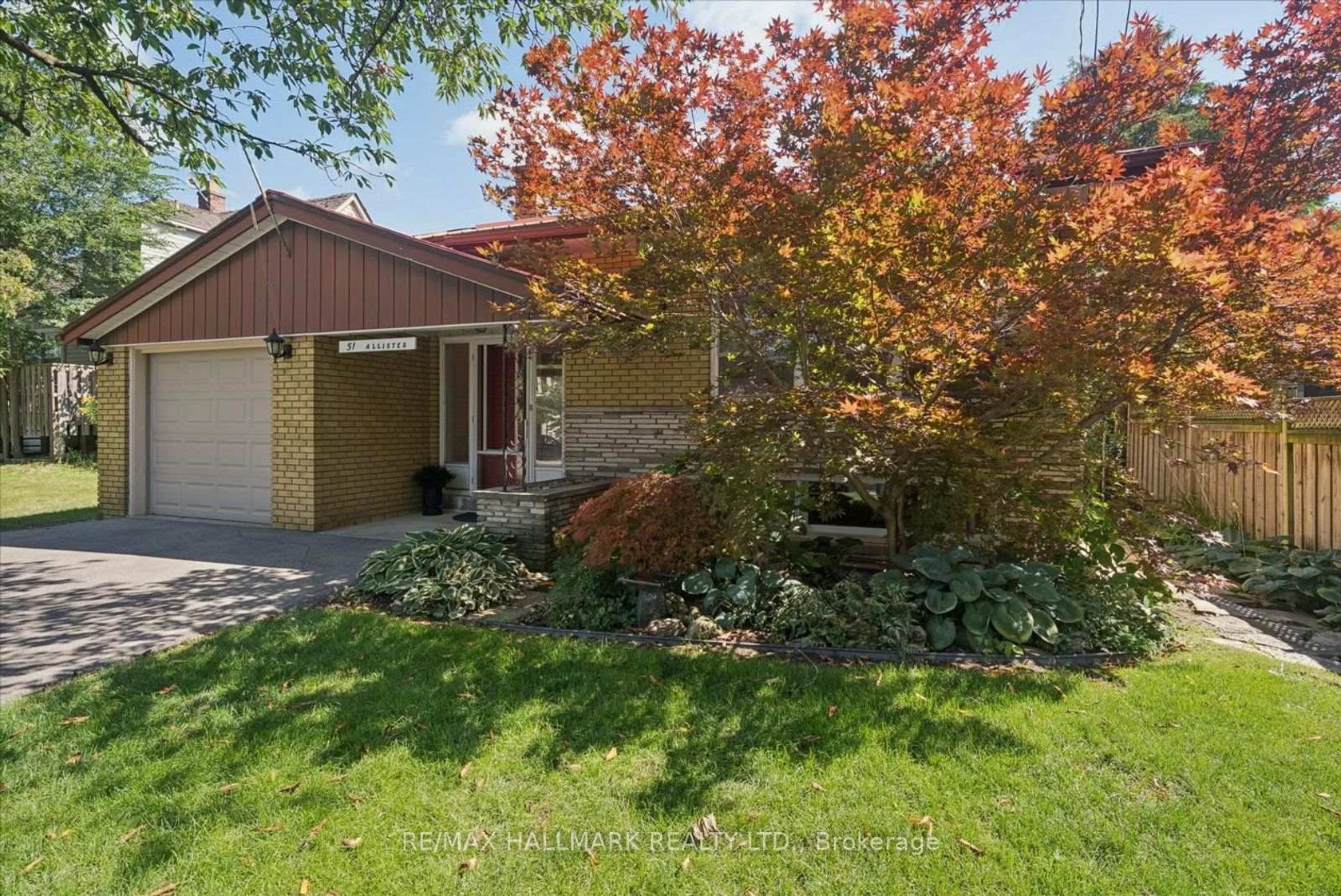 Photo 3 at 51 Allister Avenue, Cliffcrest, Toronto