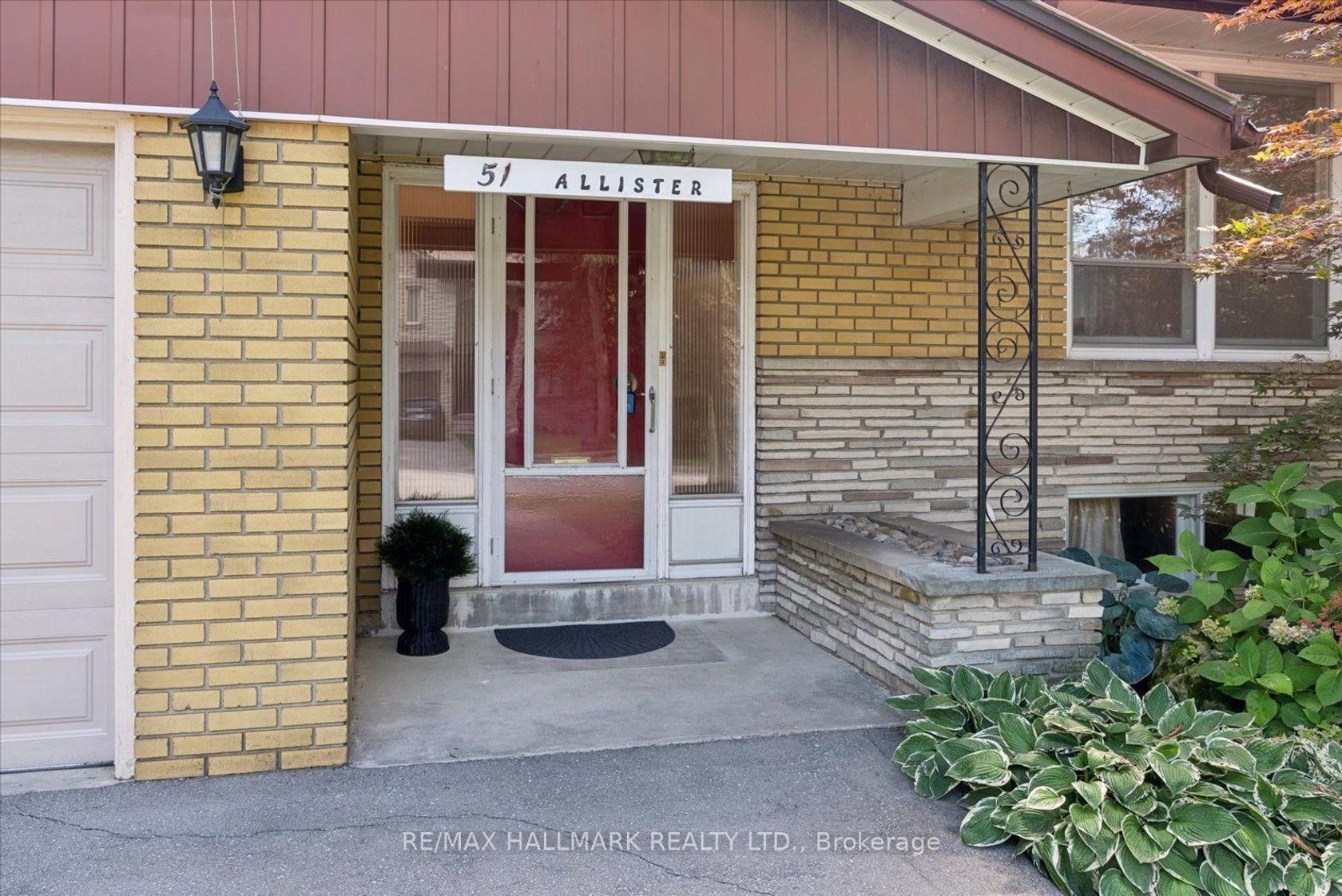 Photo 4 at 51 Allister Avenue, Cliffcrest, Toronto