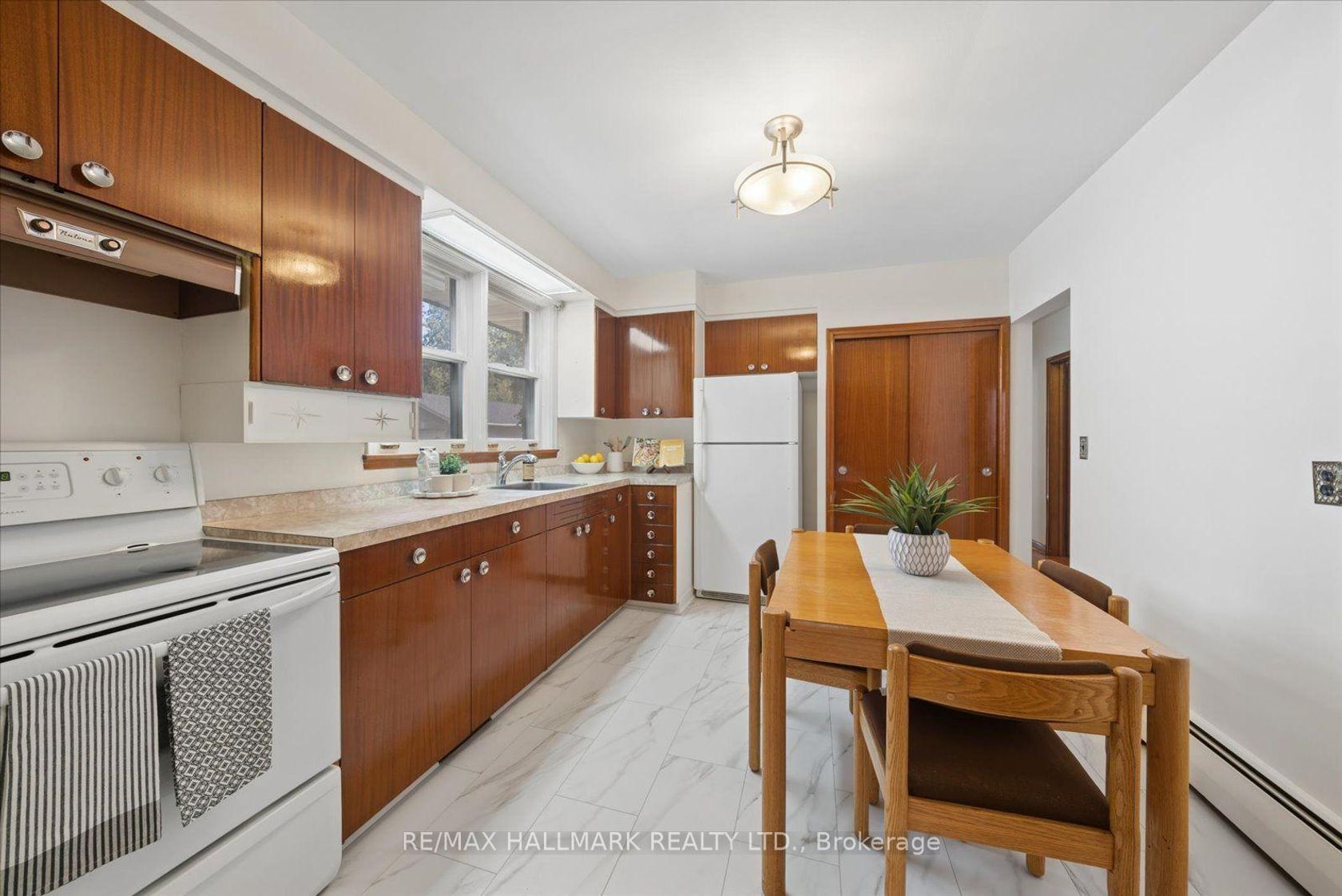 Photo 13 at 51 Allister Avenue, Cliffcrest, Toronto