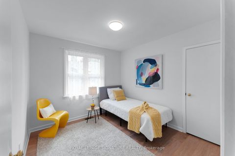 Photo 17 at 43 Viamede Crescent, Bayview Village, Toronto