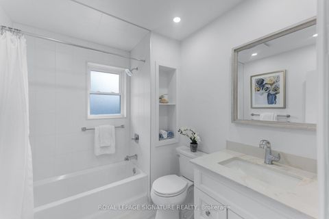 Photo 18 at 43 Viamede Crescent, Bayview Village, Toronto