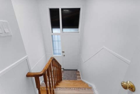 Photo 20 at 43 Viamede Crescent, Bayview Village, Toronto