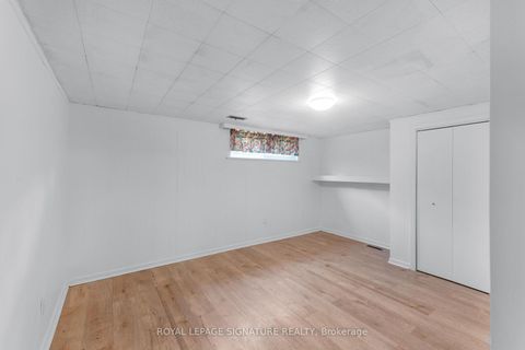 Photo 25 at 43 Viamede Crescent, Bayview Village, Toronto