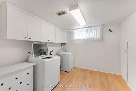 Photo 30 at 43 Viamede Crescent, Bayview Village, Toronto