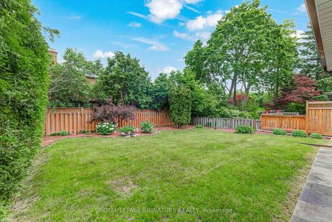 Photo 34 at 43 Viamede Crescent, Bayview Village, Toronto