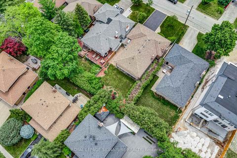 Photo 37 at 43 Viamede Crescent, Bayview Village, Toronto