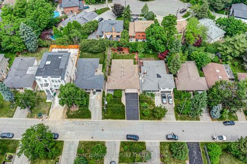 Photo 38 at 43 Viamede Crescent, Bayview Village, Toronto