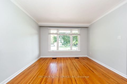 Photo 8 at 131 West Deane Park Drive, West Deane, Toronto