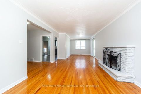 Photo 9 at 131 West Deane Park Drive, West Deane, Toronto