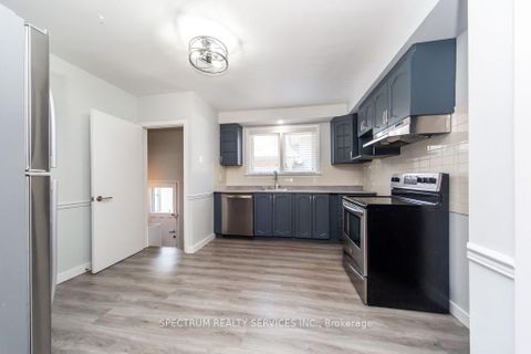 Photo 12 at 131 West Deane Park Drive, West Deane, Toronto